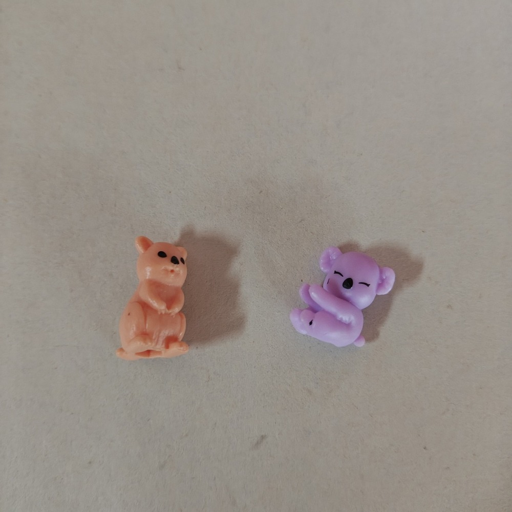 WITH MINI FIGS Polly Pocket Micro 3pcs 2018 Seashell 2020 Koala 2017 Cupcake ZA3 - Picture 3 of 8